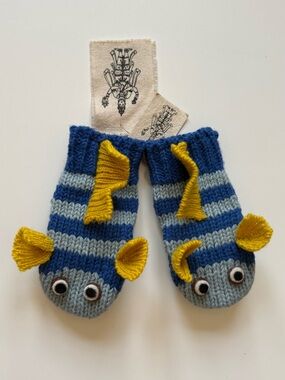 Nirvanna Designs Kids Unisex Fish Mittens - Size M (4-10Y)